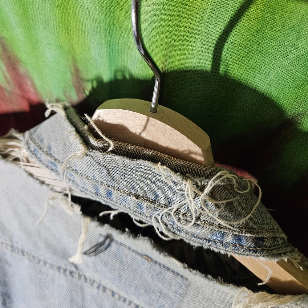 Levi's 80's Light Blue Distressed Denim Jacket Size L - Picture 7 of 16